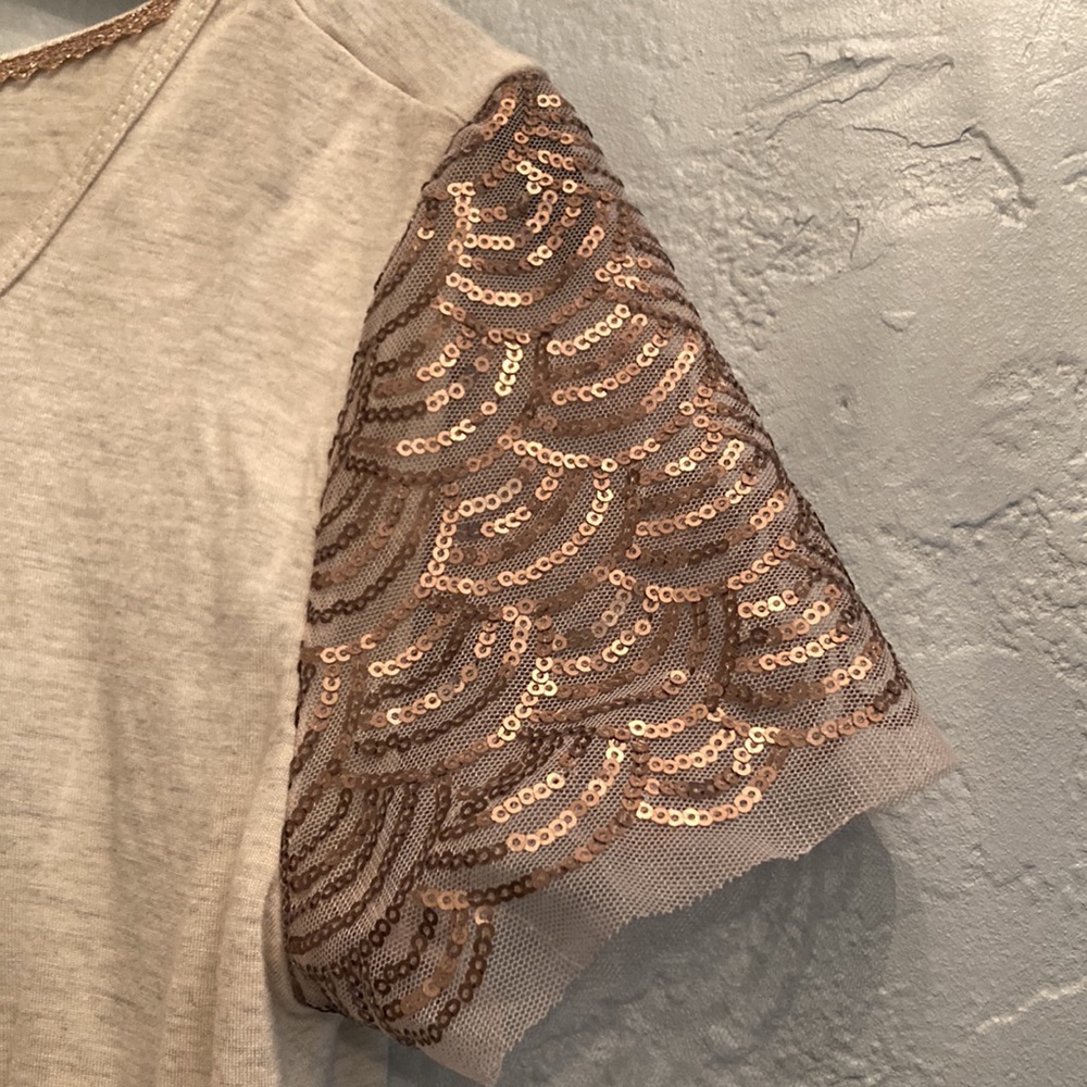 Shirt - Picture 2 of 2